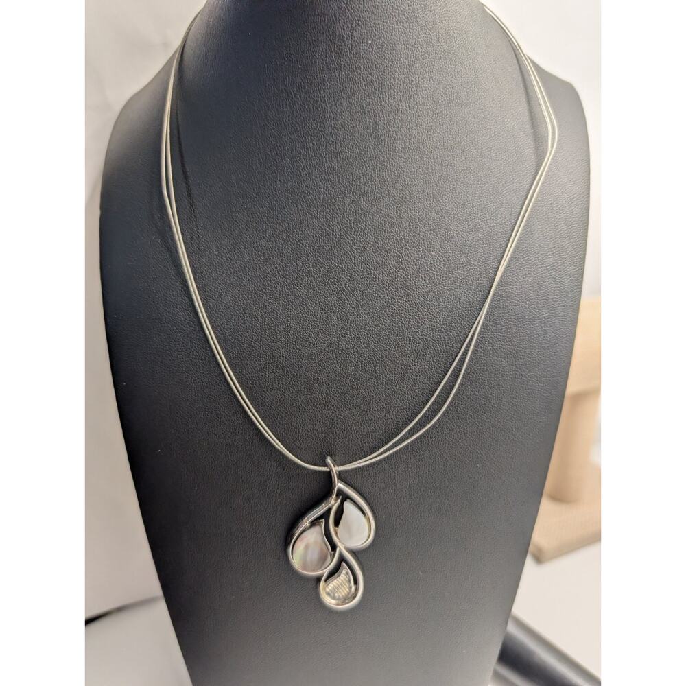 Lia Sophia Teardrop Pendant Necklace 18-inch SilverTone wire Mother of Pearl - Picture 1 of 5